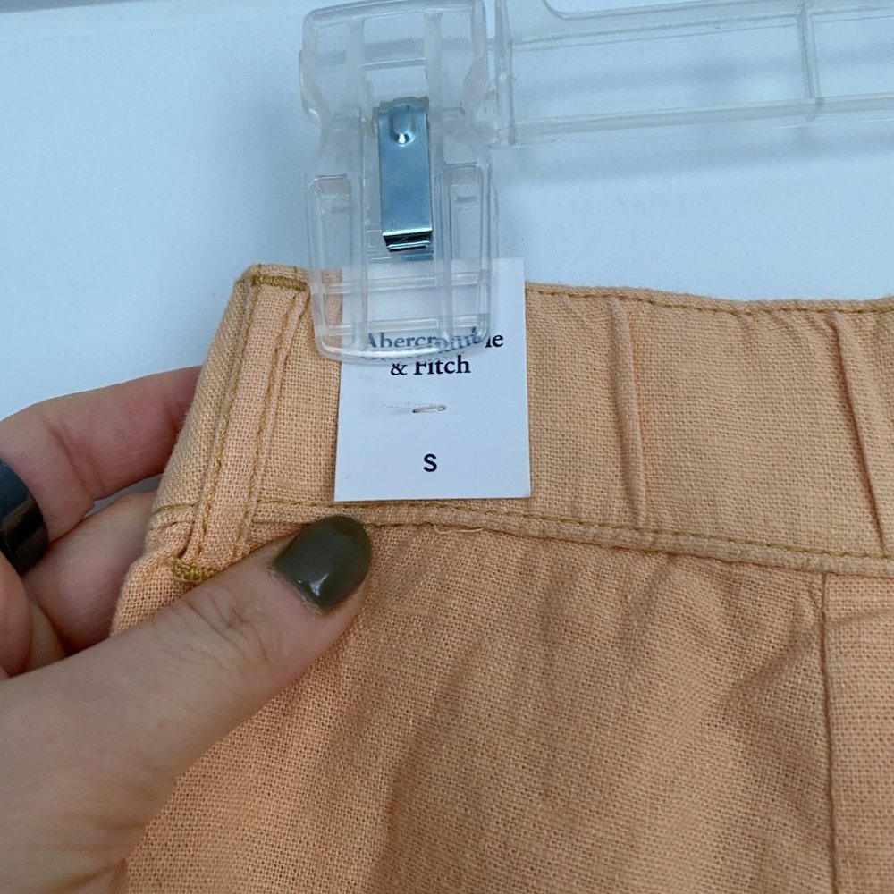 Abercrombie & Fitch Linen Blend Tailored Pleated Front Orange Shorts - Picture 7 of 8